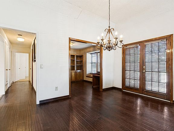 3rd image of 2901 Big Oaks Dr