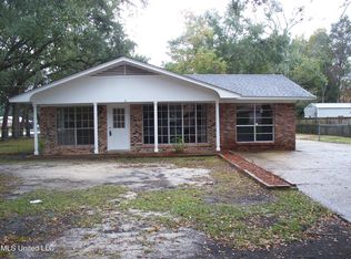 2420 Davidson Rd, Ocean Springs, MS 39564