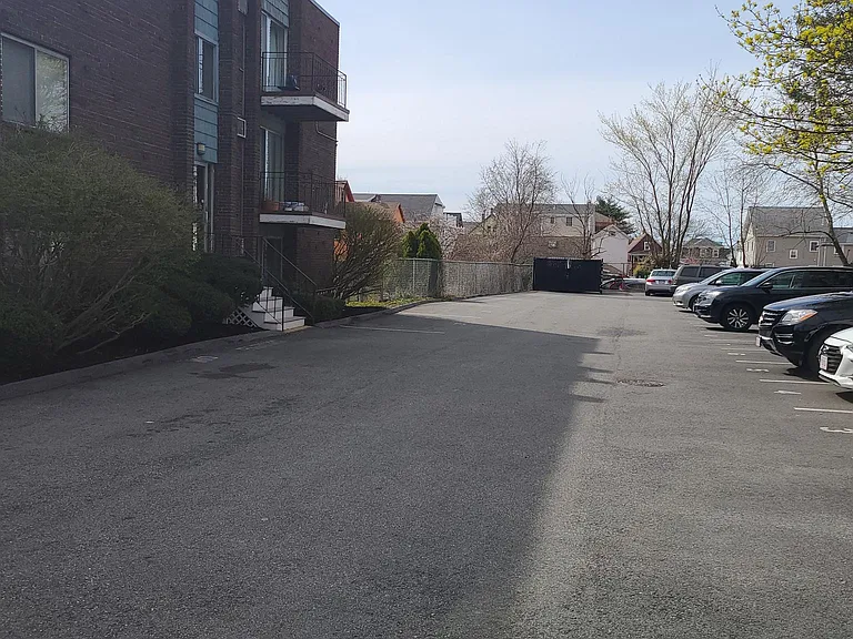 426 Pleasant St #1 — Photo 17