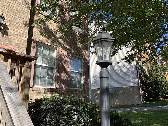 4th image of 140 Aster Ln