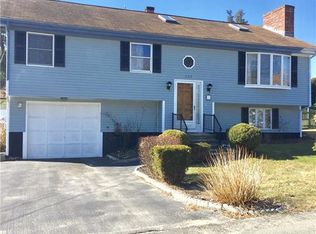 137 Kenyon Rd, Tiverton, RI 02878