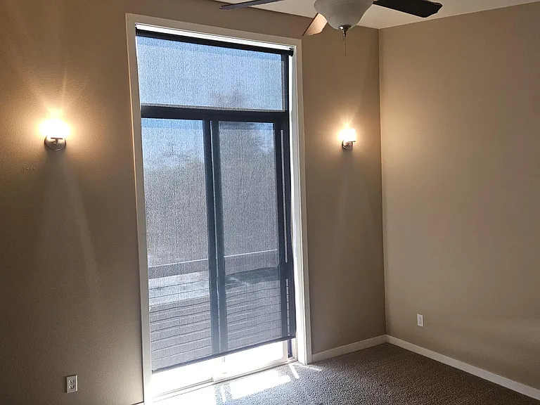 433 SE Washington St — Photo 27