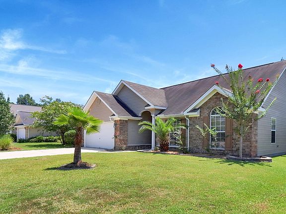 2nd image of 836 Laurel Hill Cir