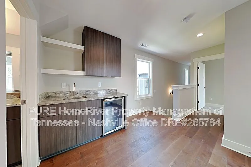 4 bed, 3.5 bath, 1856 sqft, $2,950 — Photo 3