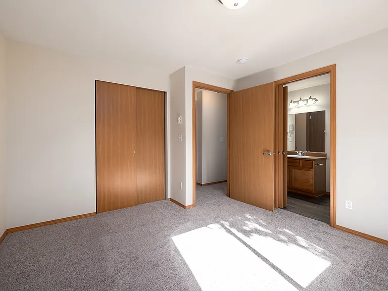 Chelsea Village Townhomes — Photo 28