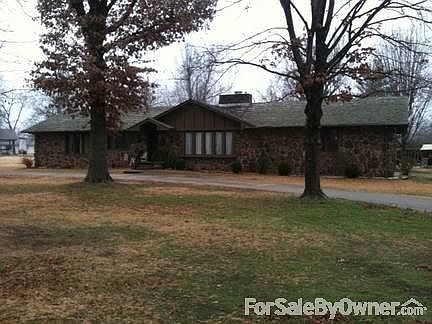 front of the house
						:
						We have loved the circle drive!