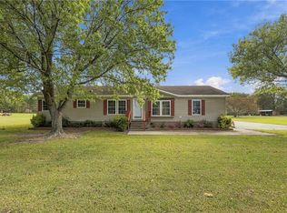 419 Daniels Rd, Corapeake, NC 27926