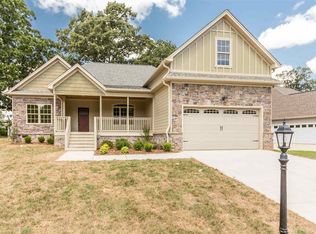 8849 McKenzie Farm Dr, Ooltewah, TN 37363