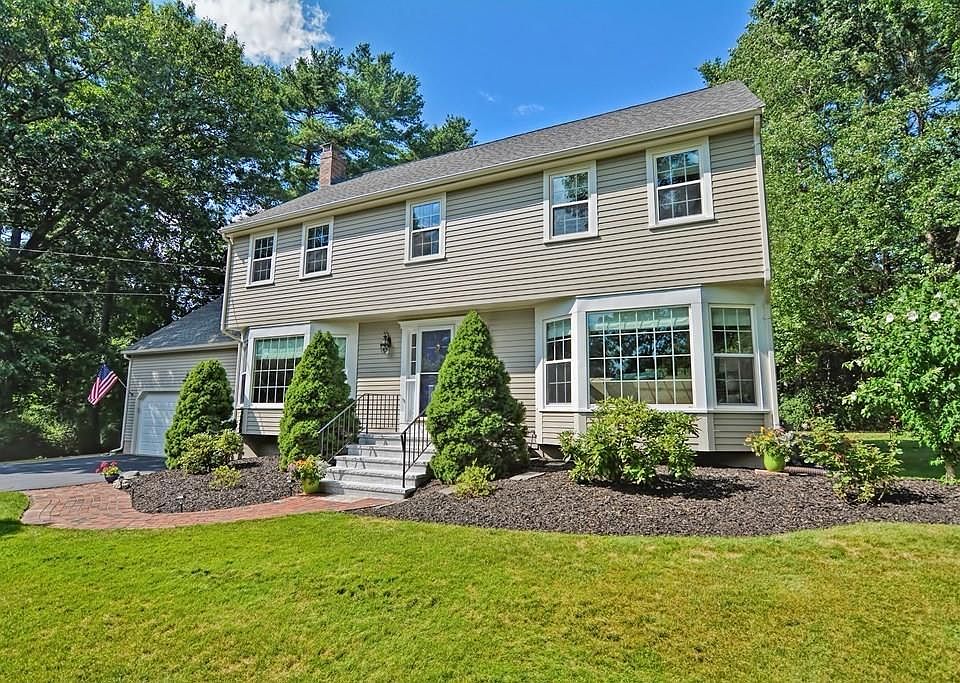 1st image of 5 Montauk Ave