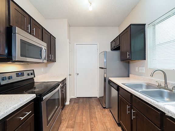 Updated Kitchen with Stainless Steel Appliances