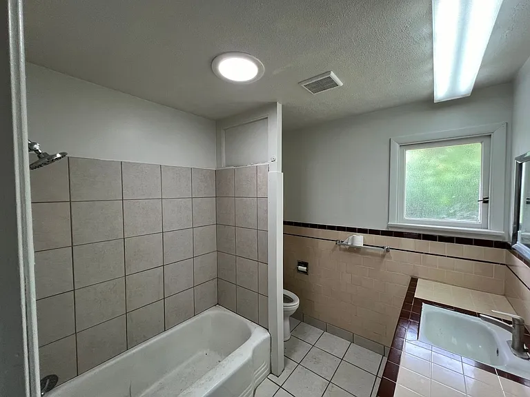 Bremerton Duplex — Photo 19