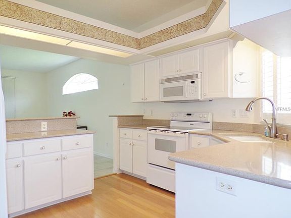 5th image of 21800 Royal Saint Georges Ln