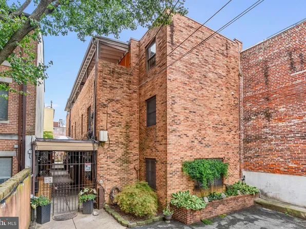 238 Queen St APT 1, Philadelphia, PA 19147