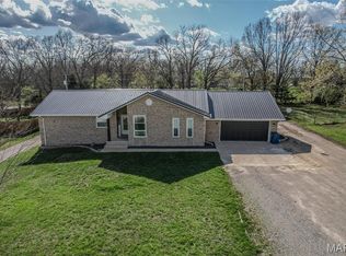 26045 Orlando Ln, Lebanon, MO 65536