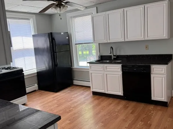 707 Main St APT 1, Warren, RI 02885