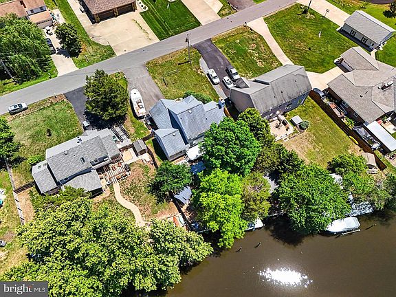 2nd image of 1014 Potomac Dr