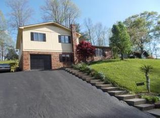 1424 Holton Ave E, Big Stone Gap, VA 24219