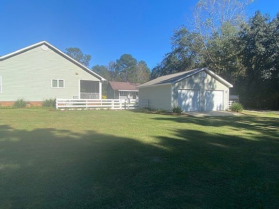 2nd image of 211 Sunset Dr