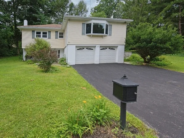 4 Rainbow Trl, Vernon Twp., NJ 07422