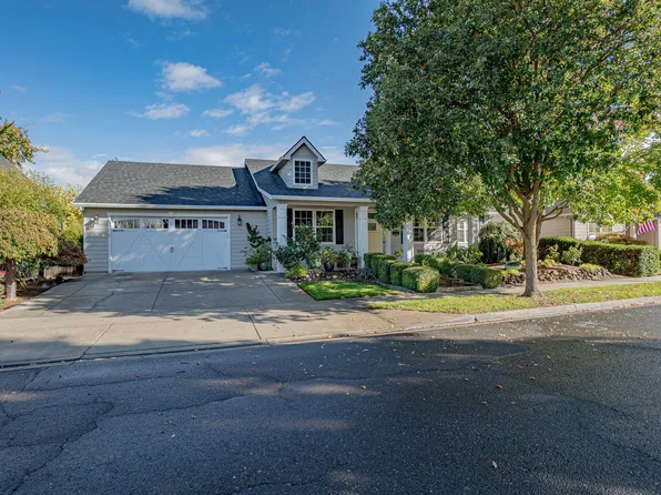 642 Red Oak St, Central Pt, OR 97502
