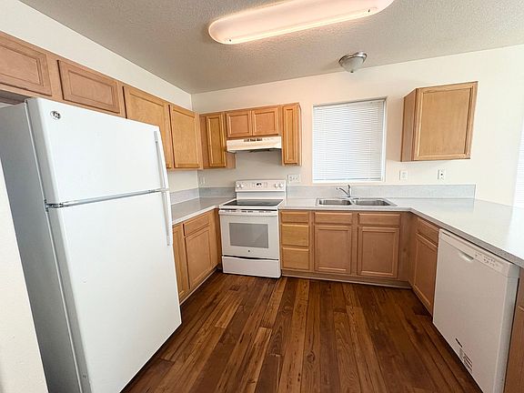 2nd image of 12200 SE Ramona St #12218