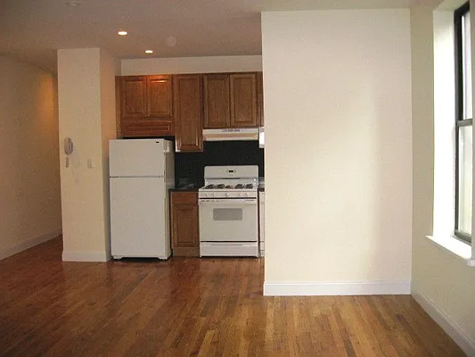 Rented by PMG Real Estate  | media 22