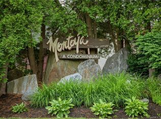 34 Montoya Dr UNIT 34, Branford, CT 06405
