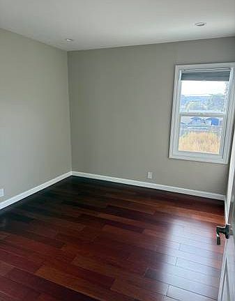 4th image of 835 Baden Ave
