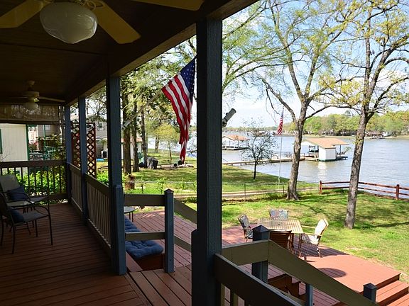 3rd image of 128 Bay Dr