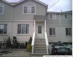 17 Krissa Ct, Staten Island, NY 10312