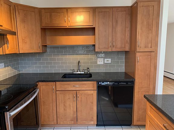 5th image of 1085 N Lafayette St APT 304