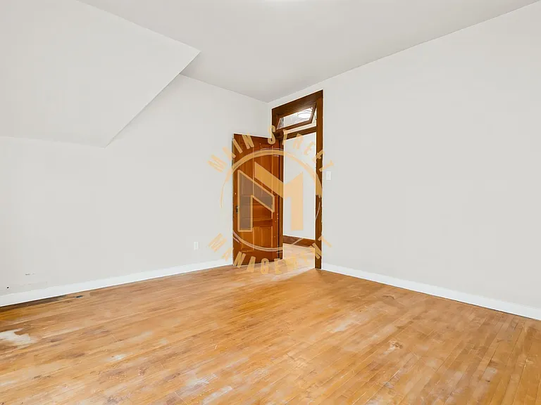 503 N Michigan St — Photo 23