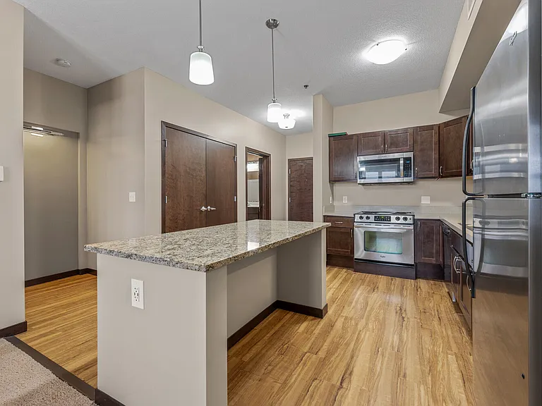 Oaks Station Place — Photo 42