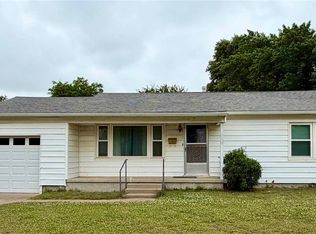 232 Stevens Ave, Blackwell, OK 74631