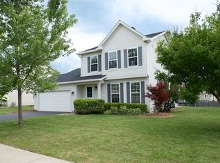 1391 Dahlgren Ln, Minooka, IL 60447