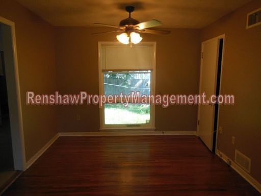 3rd image of 4468 E Mallory Ave
