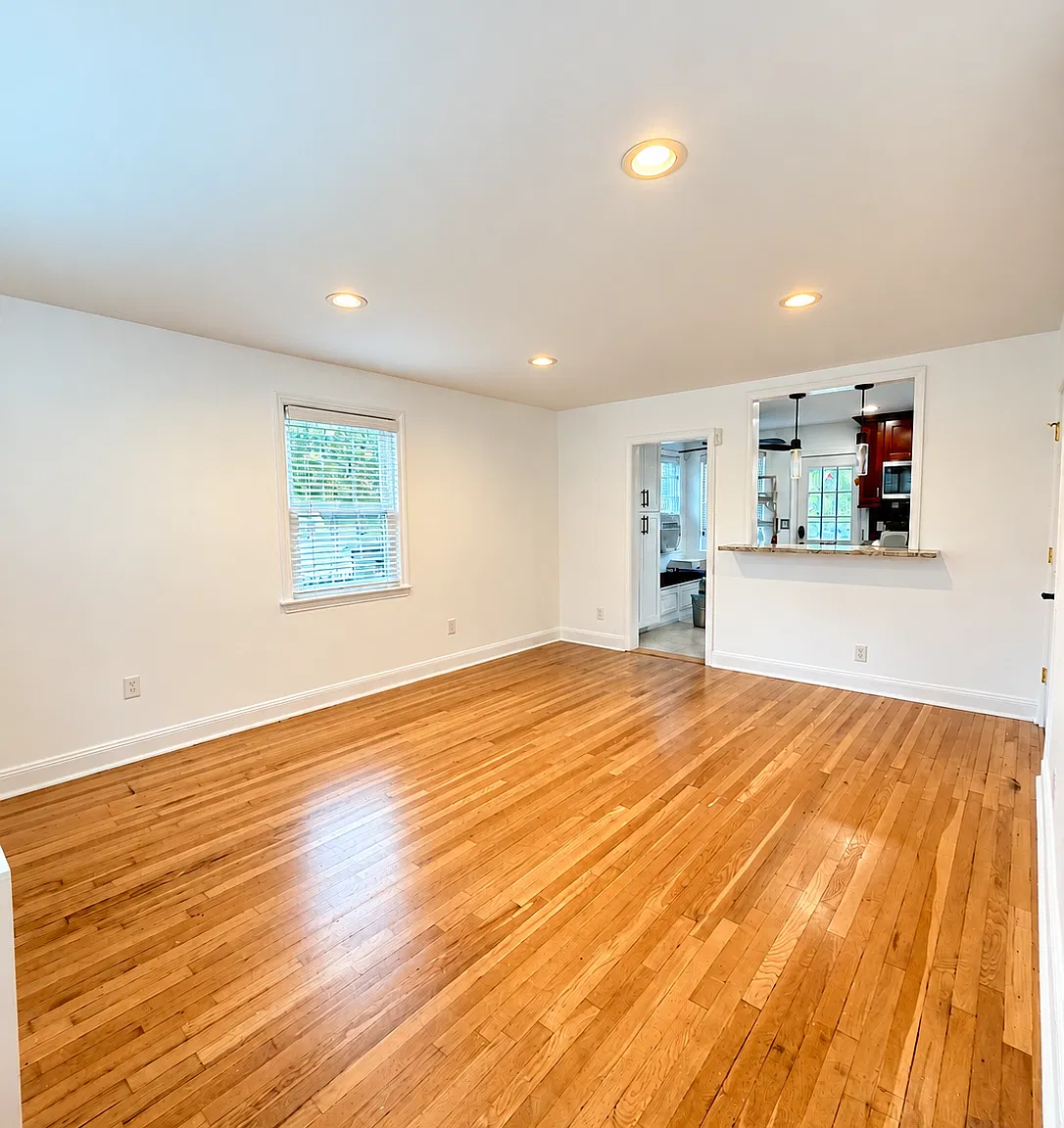 2 bed, 1020 sqft, $3,250 — Photo 3