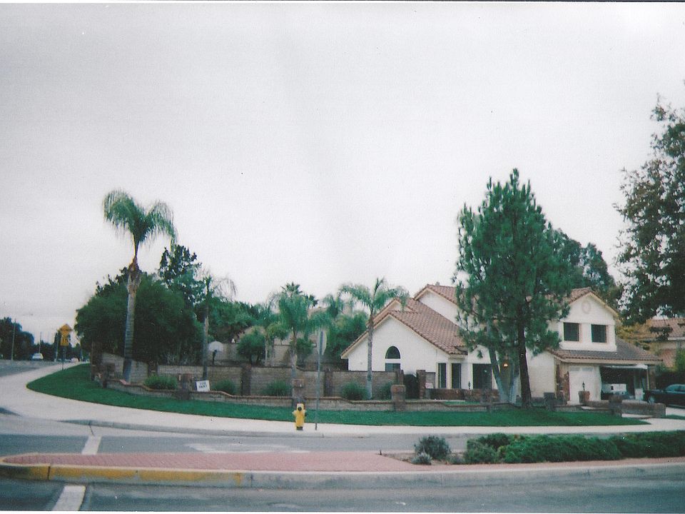 4 Bdrm, 3 Bath, Office, 3 Car Garage, RV Prkg, 1/2 Crt Bsktb