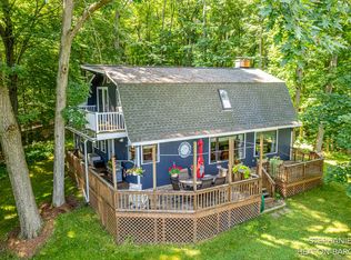 11010 Grand River Dr SE, Lowell, MI 49331