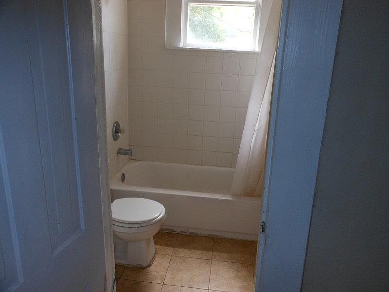 1st image of 1838 Montana St