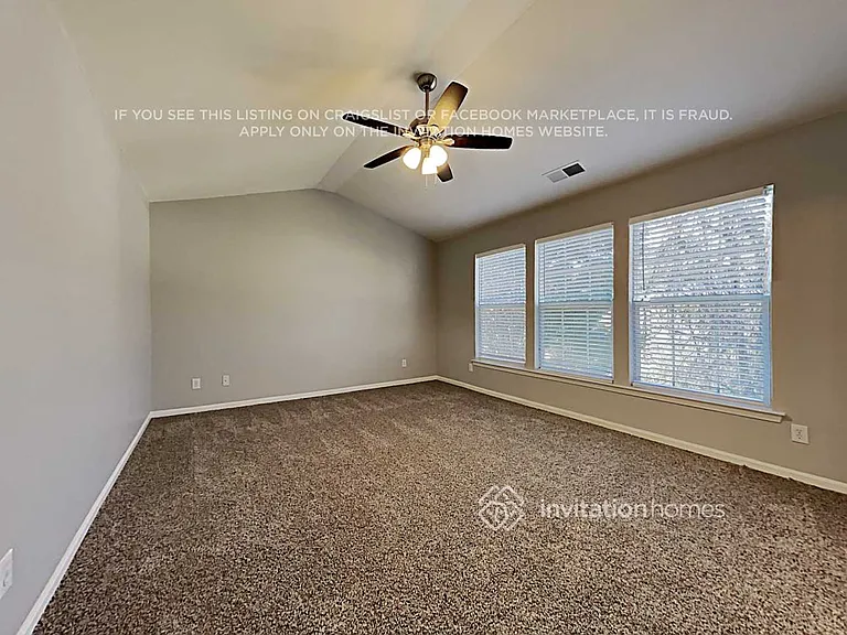 9135 Hearst Ct — Photo 11