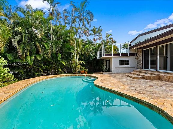 2nd image of 2539 Okeechobee Ln