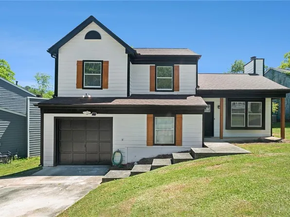 1703 Laurel Creek Cir, Lithonia, GA 30058