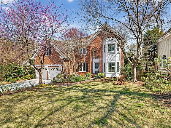 4th image of 8508 Riddle Pl