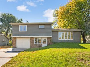 1116 Sandy Ln, Monticello, MN 55362