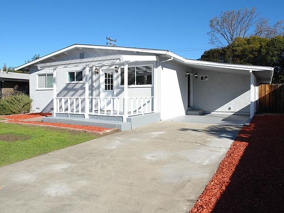 2nd image of 1482 Suffolk Dr