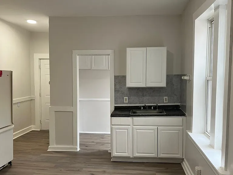 11 Worcester Pl #2 — Photo 2