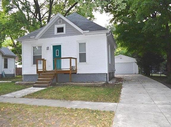 2nd image of 805 N Mill St