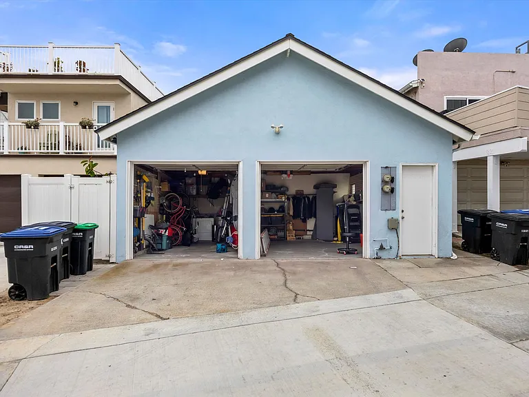 211 Cypress St #1/2 — Photo 32