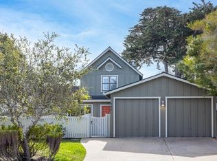 745 Sinex Ave, Pacific Grove, CA 93950